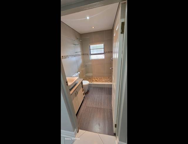 4 BEDROOM HOUSE TO LET IN MEER EN SEE